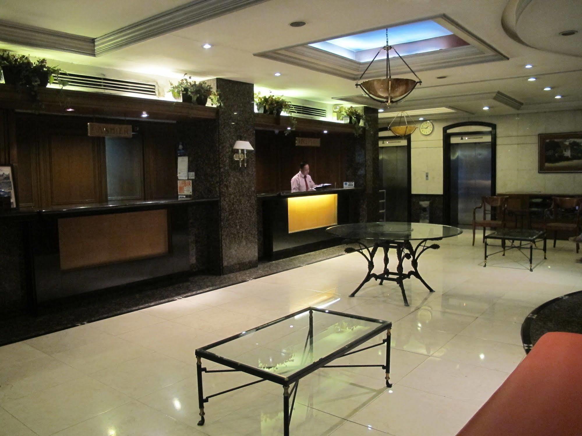 Mabini Mansion Hotel & Residential Suites Manilla Buitenkant foto