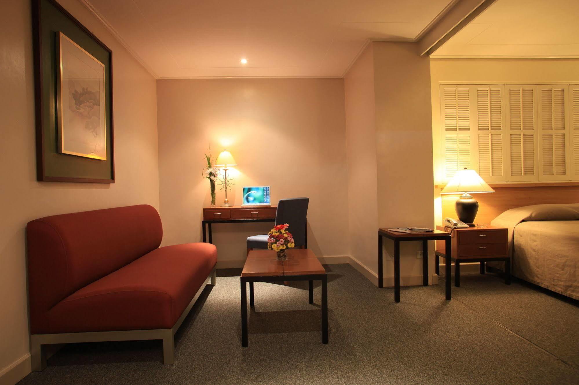 Mabini Mansion Hotel & Residential Suites Manilla Buitenkant foto