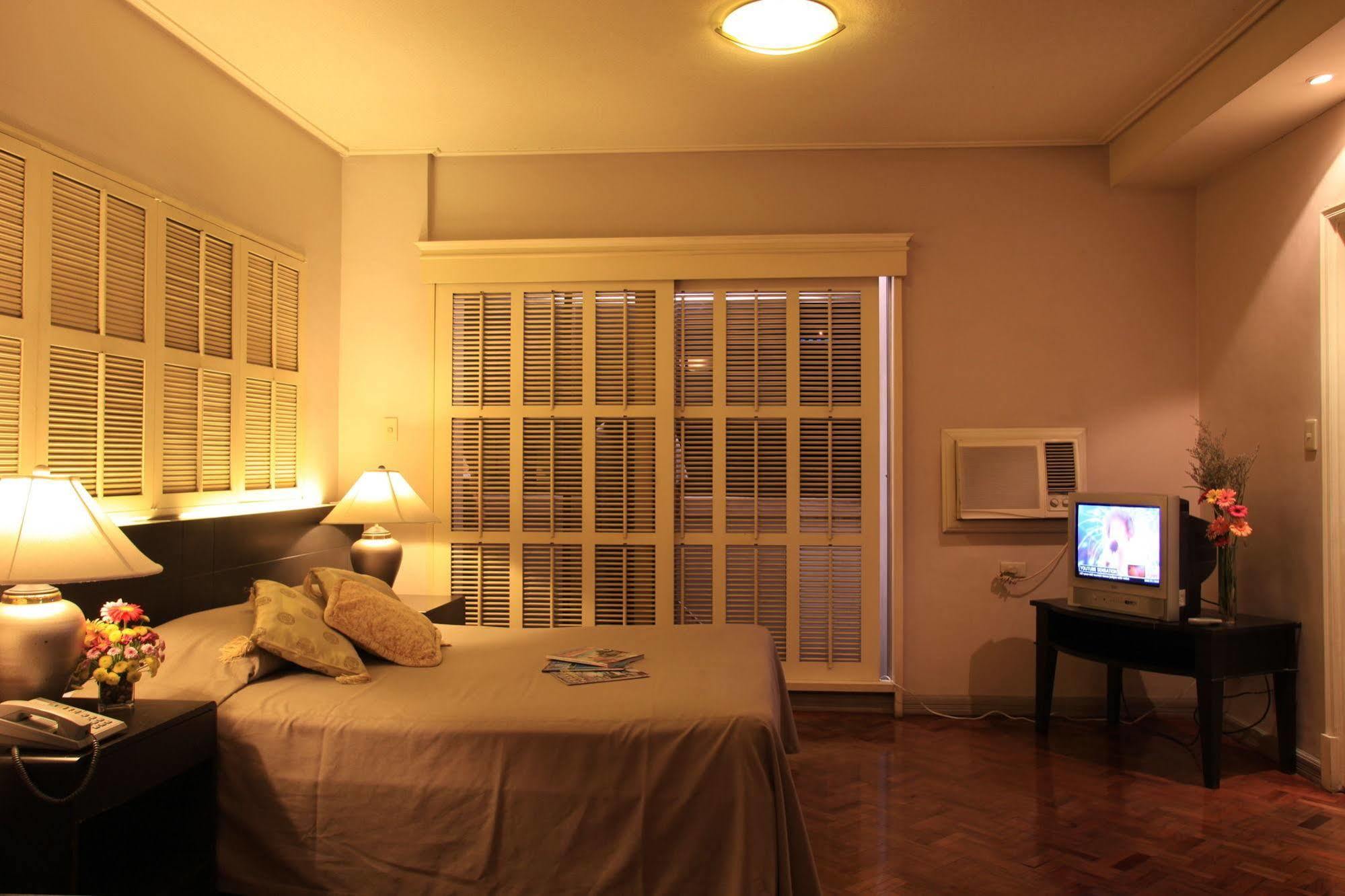 Mabini Mansion Hotel & Residential Suites Manilla Buitenkant foto