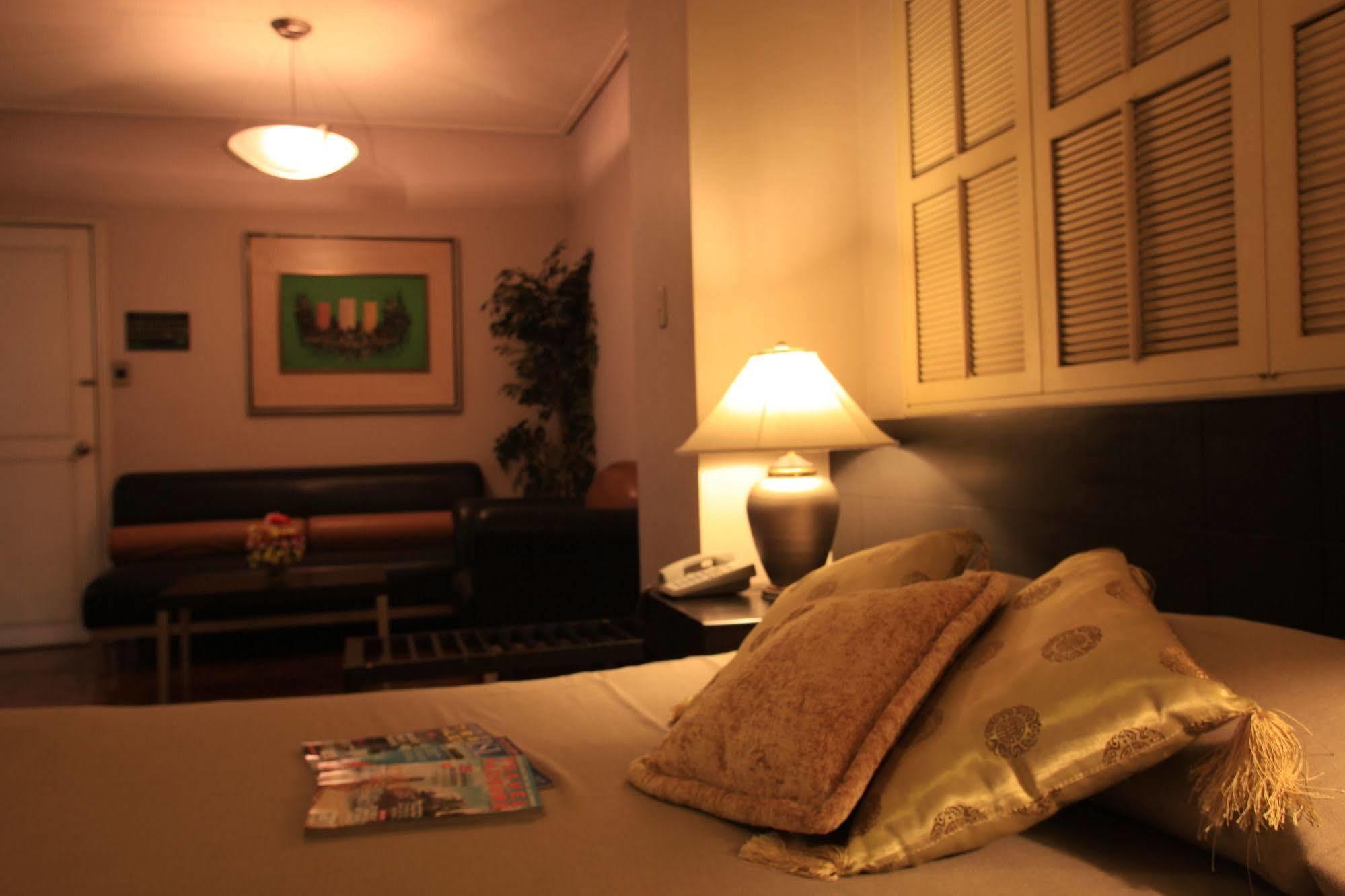 Mabini Mansion Hotel & Residential Suites Manilla Buitenkant foto